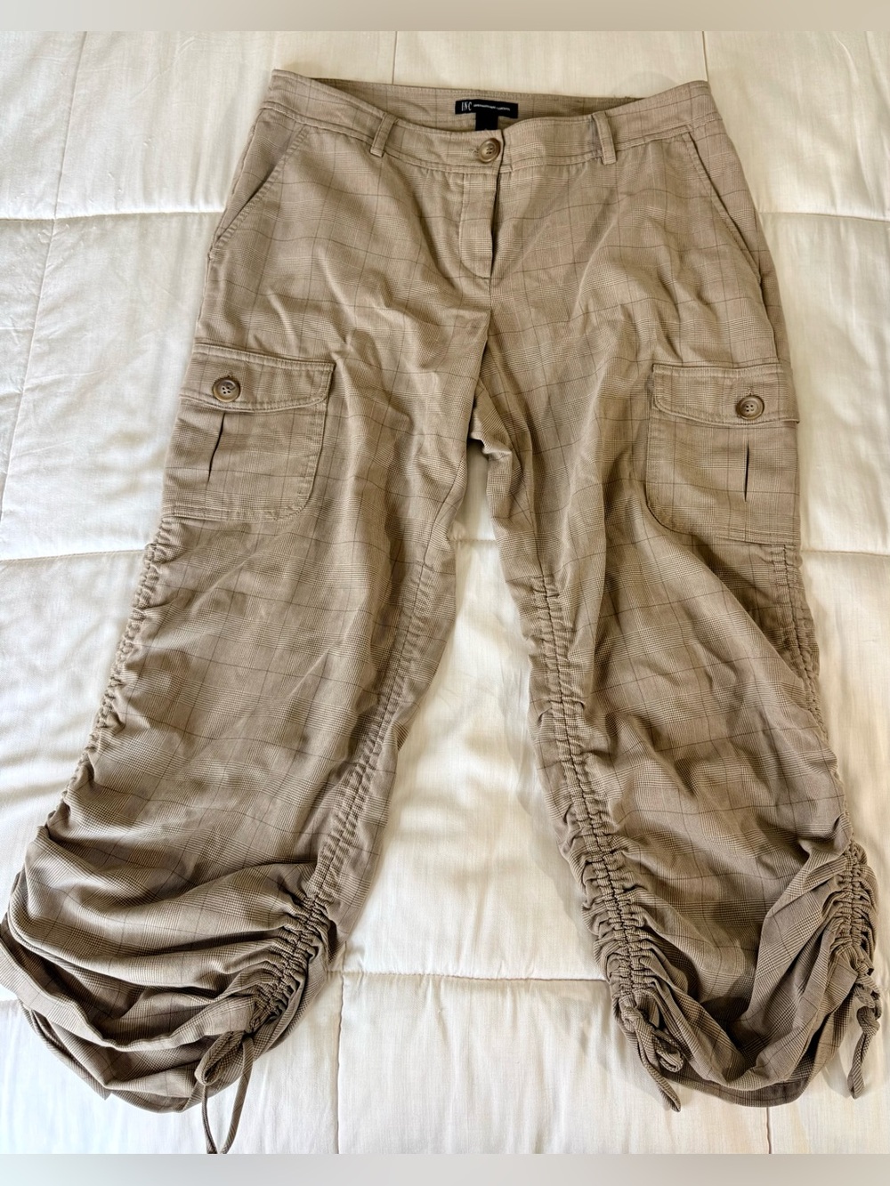 INC Y2K Vintage Glen Plaid cargo capri ruched pants tan brown 2000’s trending 8